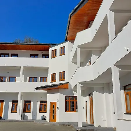 Werner - Neu, Modern - Nur 150 M Zur Edersee-sperrmauer Edertal